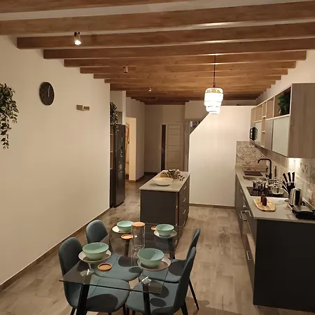 La Palmera Apartment *